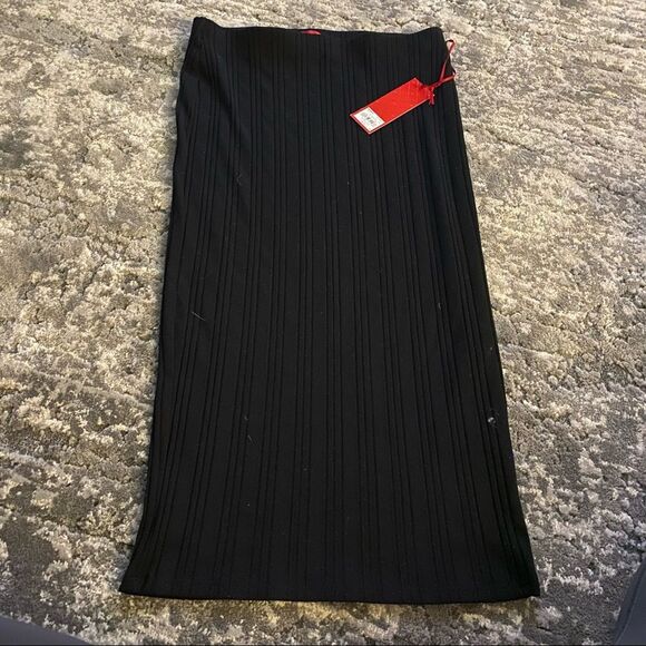 Jennifer Lopez Ribbed Skirt Size Small NWT - Picture 1 of 3